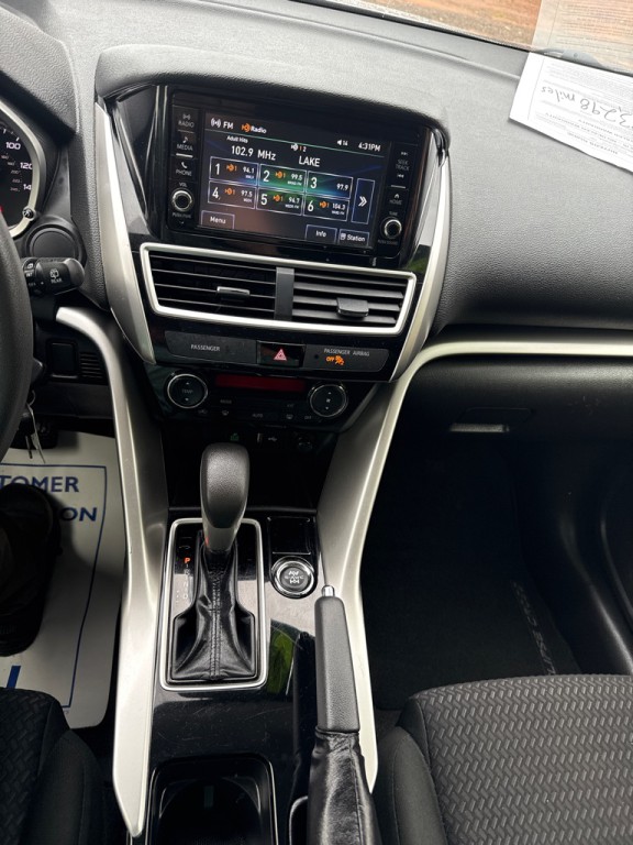 2020 Mitsubishi Eclipse Image 16