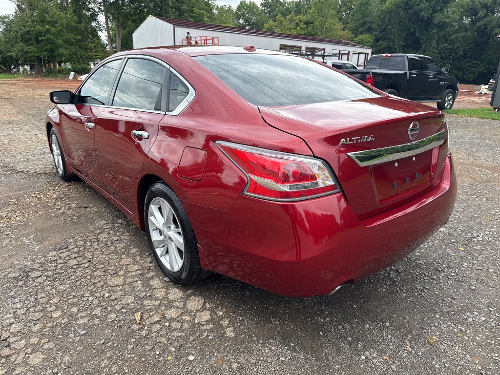 2015 Nissan Altima Image 8