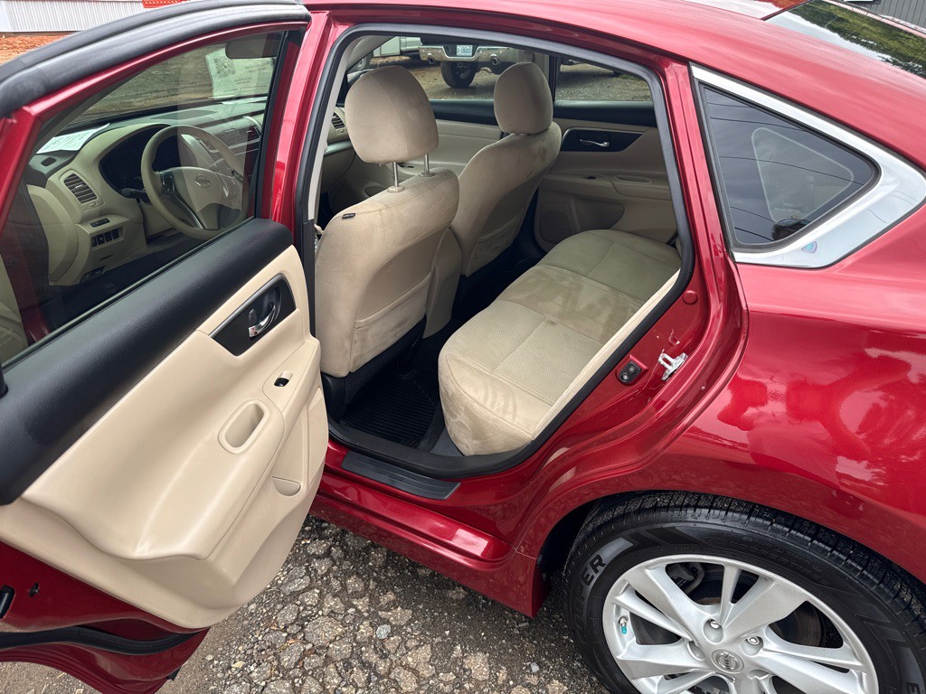 2015 Nissan Altima Image 11
