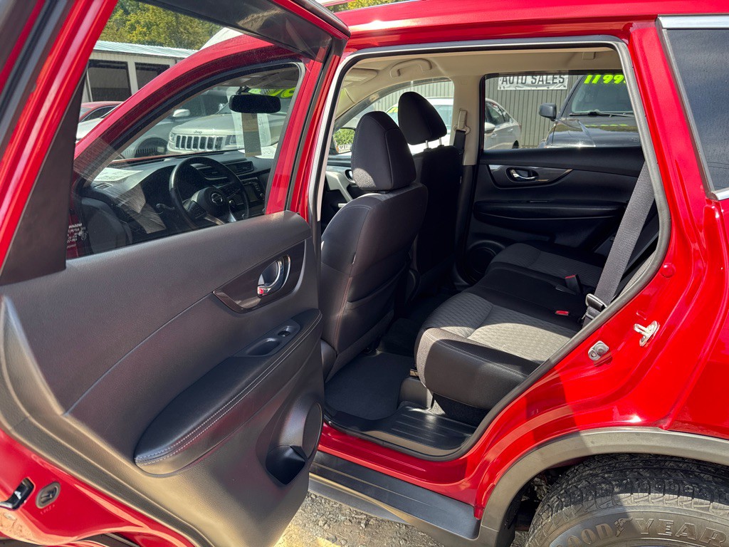 2017 Nissan Rogue Image 12
