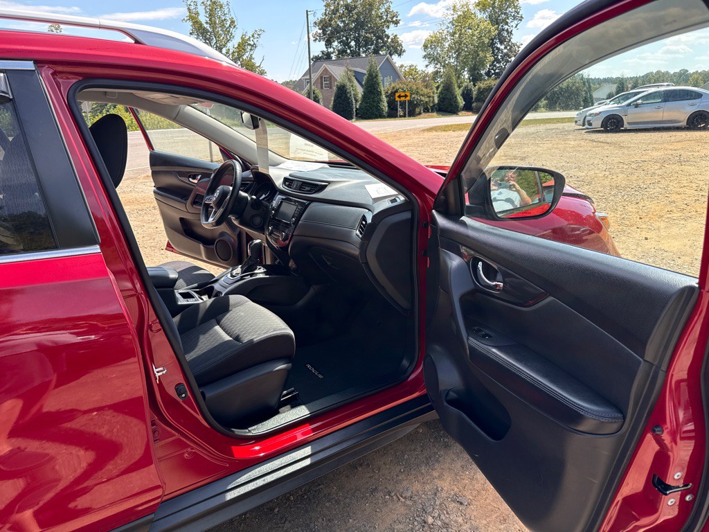2017 Nissan Rogue Image 14