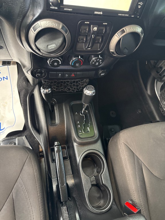 2015 Jeep Wrangler Unlimited Image 16