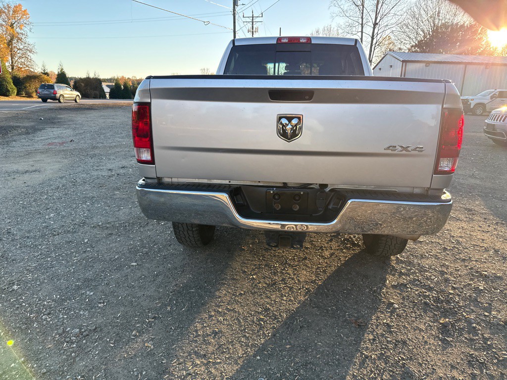 2016 RAM 2500 Image 3