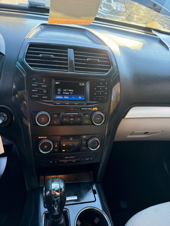 2018 Ford Explorer Image 17