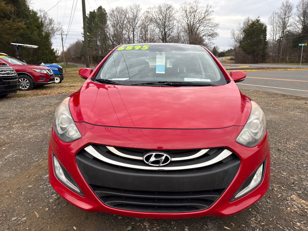 2013 Hyundai Elantra Image 3