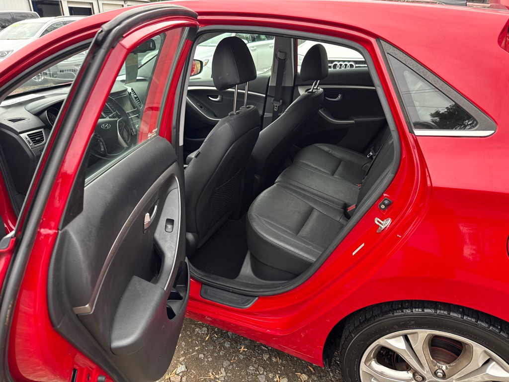 2013 Hyundai Elantra Image 11