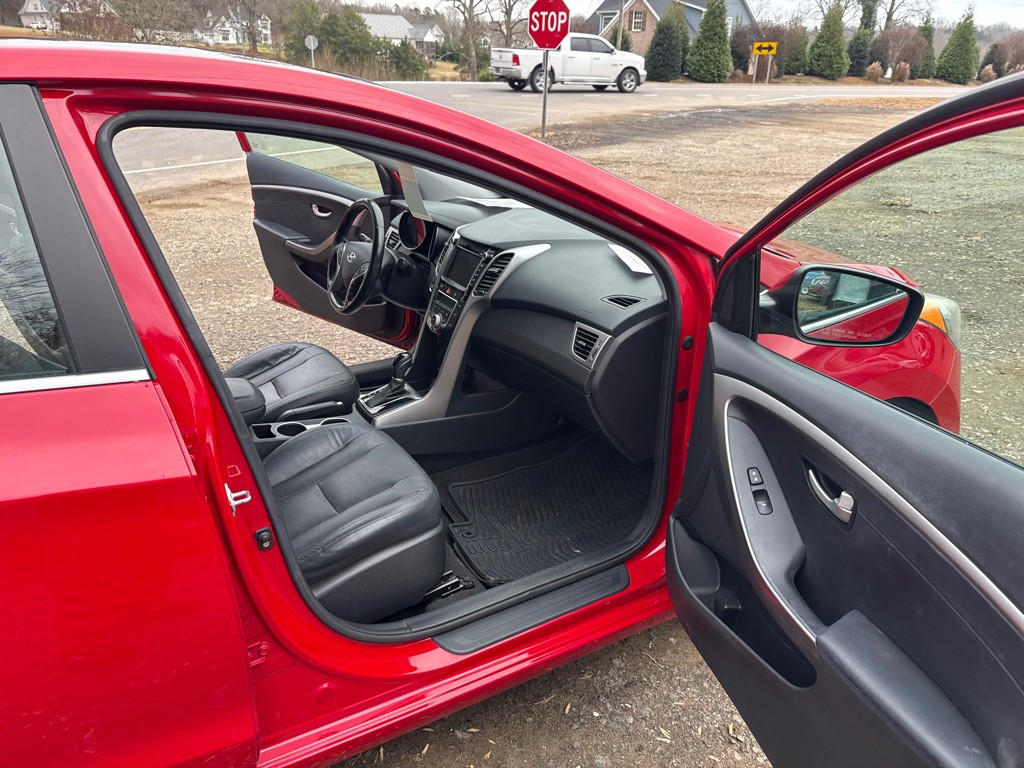 2013 Hyundai Elantra Image 13