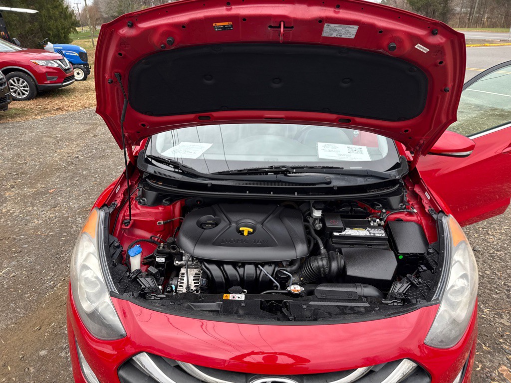 2013 Hyundai Elantra Image 14