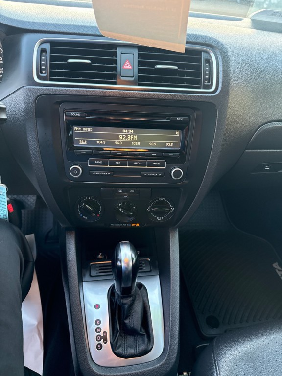 2014 Volkswagen Jetta Image 16