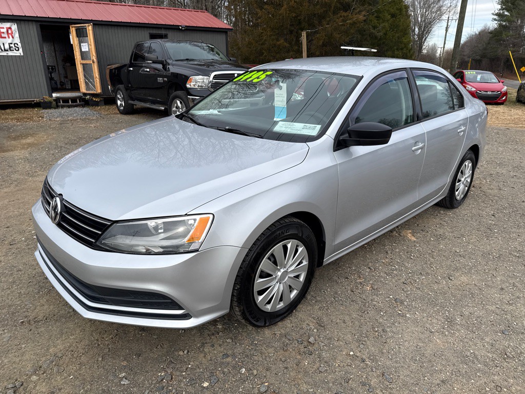 2015 Volkswagen Jetta Image 2