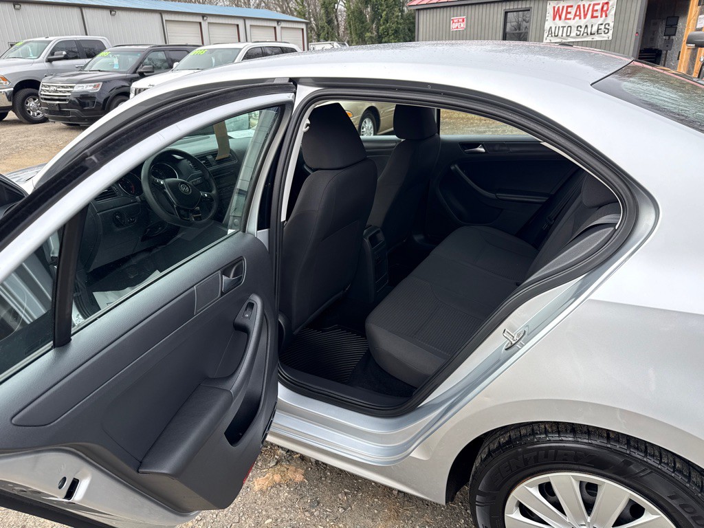 2015 Volkswagen Jetta Image 10