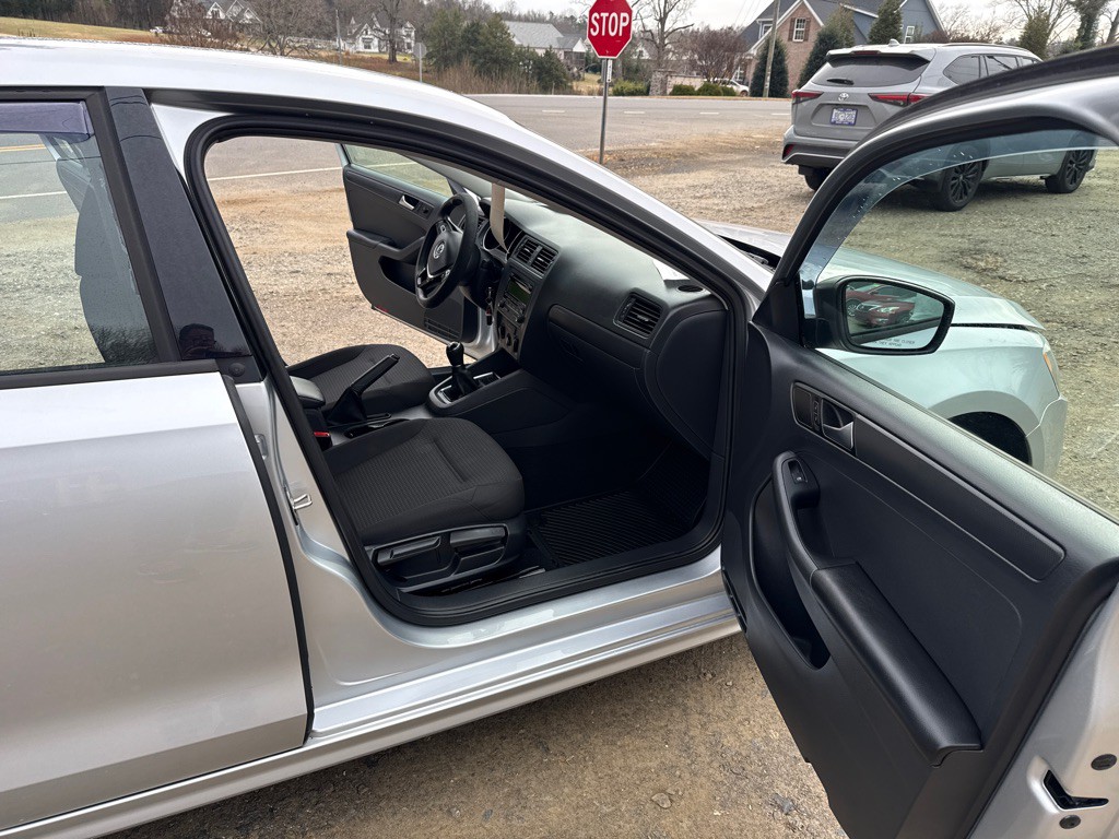 2015 Volkswagen Jetta Image 13