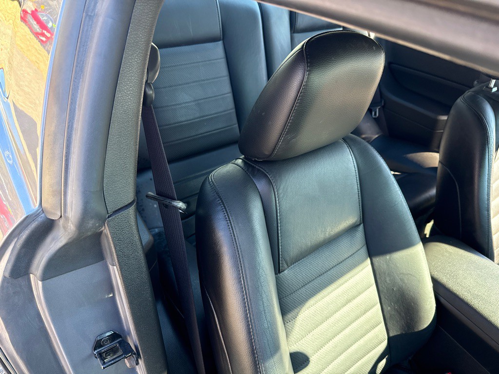 2006 Ford Mustang Image 13