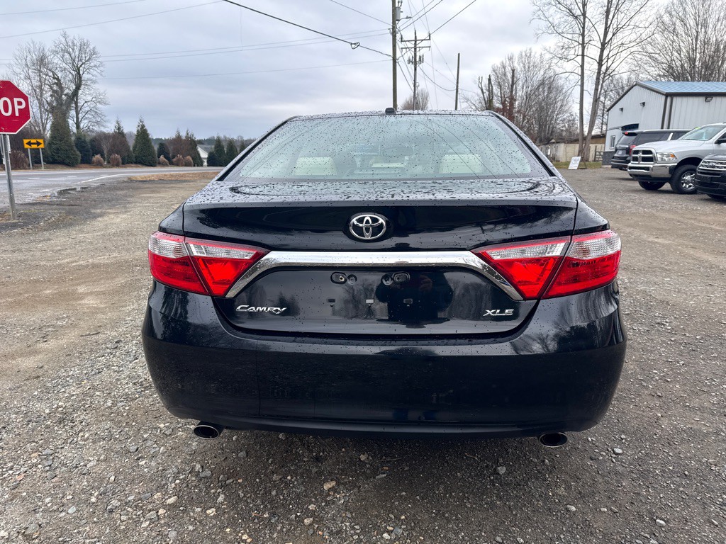 2015 Toyota Camry Image 7