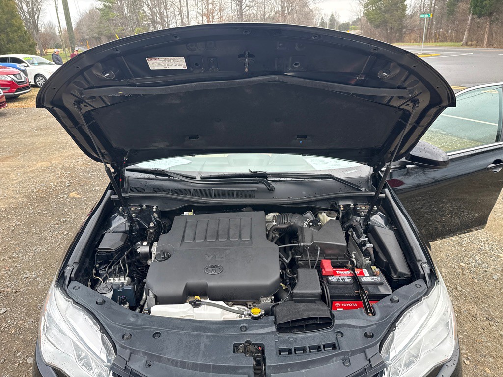 2015 Toyota Camry Image 14