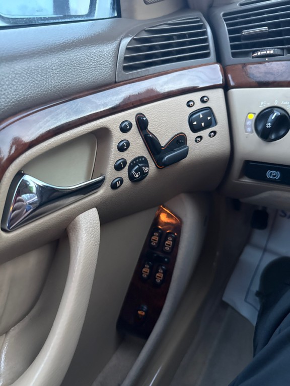 2002 Mercedes-Benz S-Class Image 18