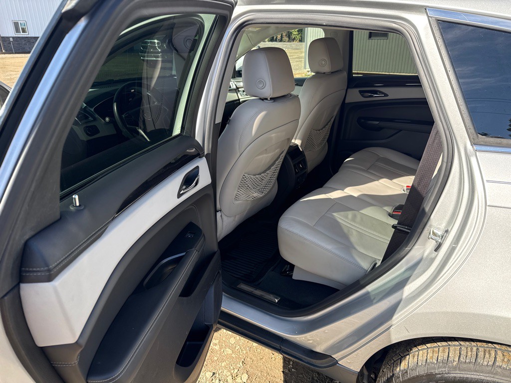 2016 Cadillac SRX Image 10