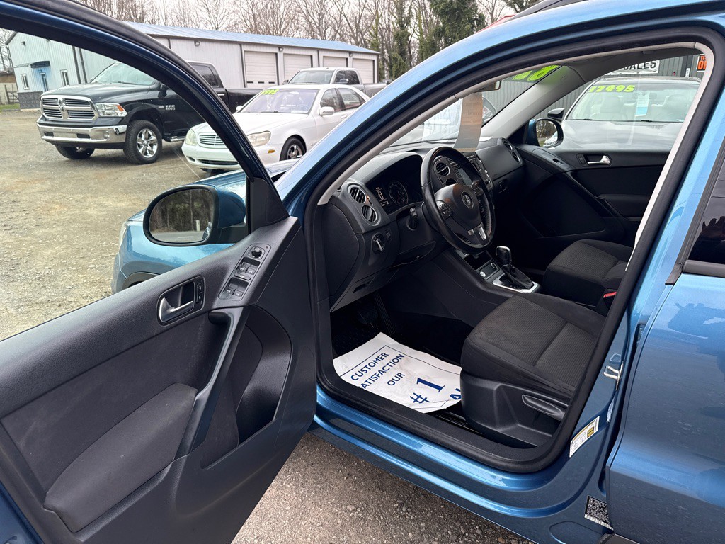 2017 Volkswagen Tiguan Image 9