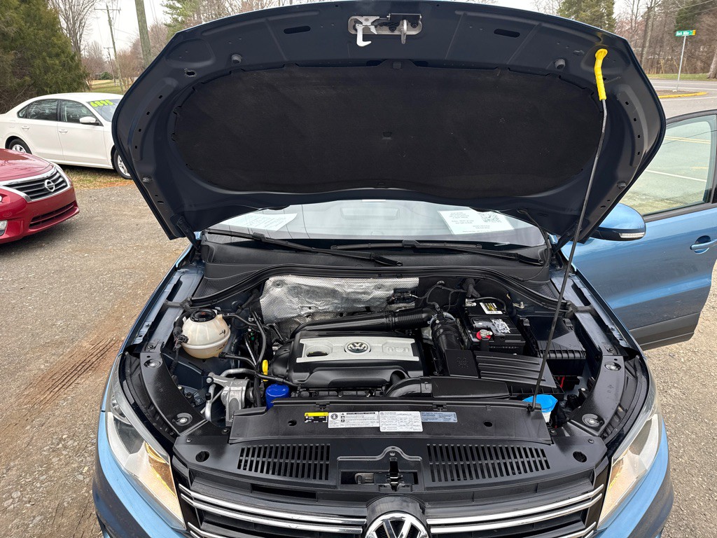 2017 Volkswagen Tiguan Image 14