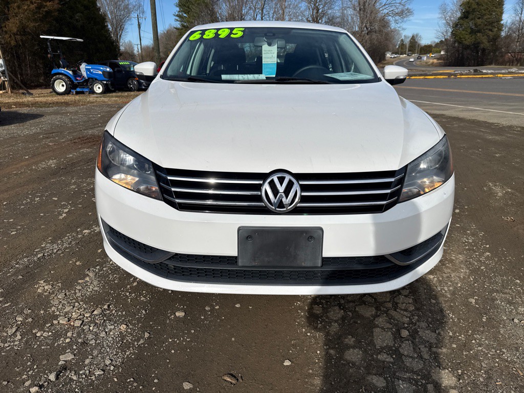 2013 Volkswagen Passat Image 3