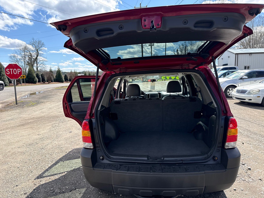 2006 Ford Escape Image 11