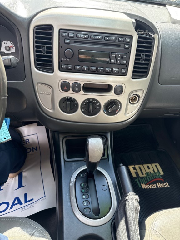 2006 Ford Escape Image 16