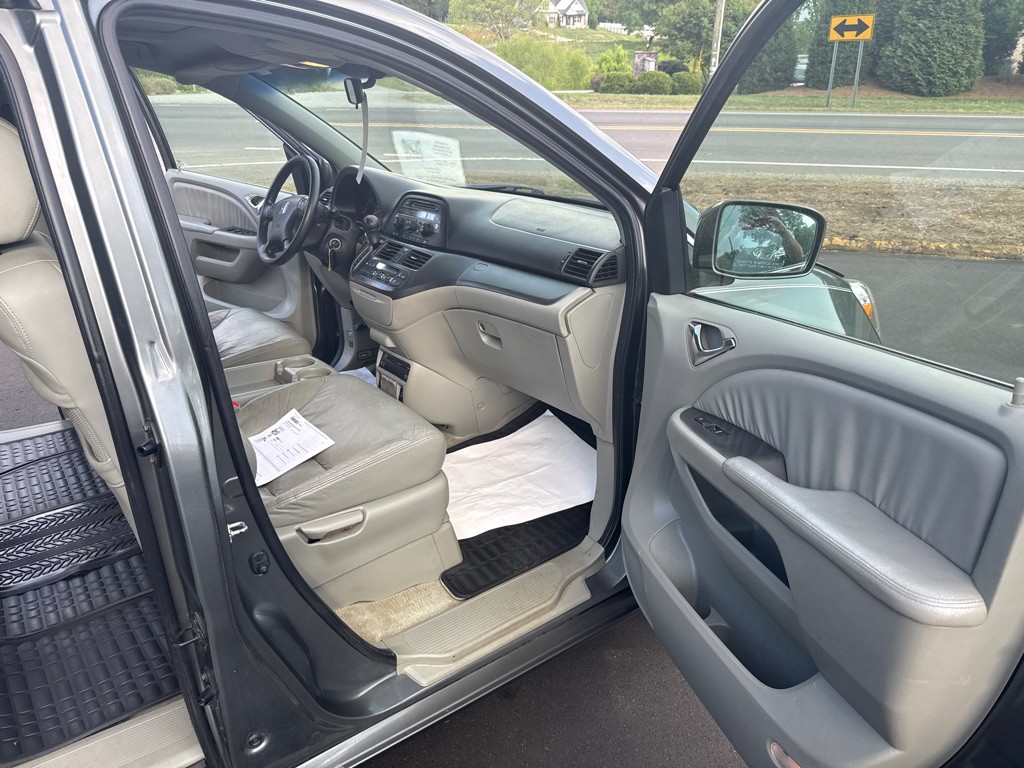2007 Honda Odyssey Image 14
