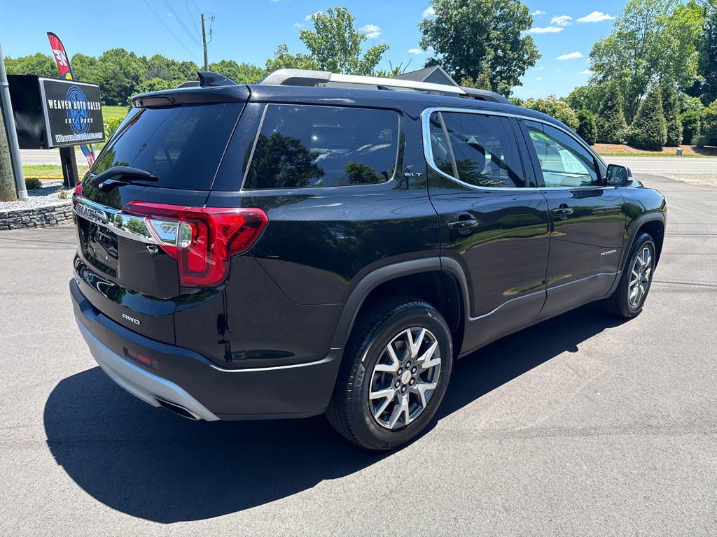 2022 GMC Acadia Image 2