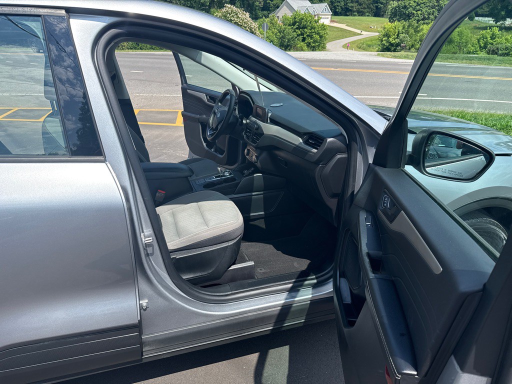 2021 Ford Escape Image 13