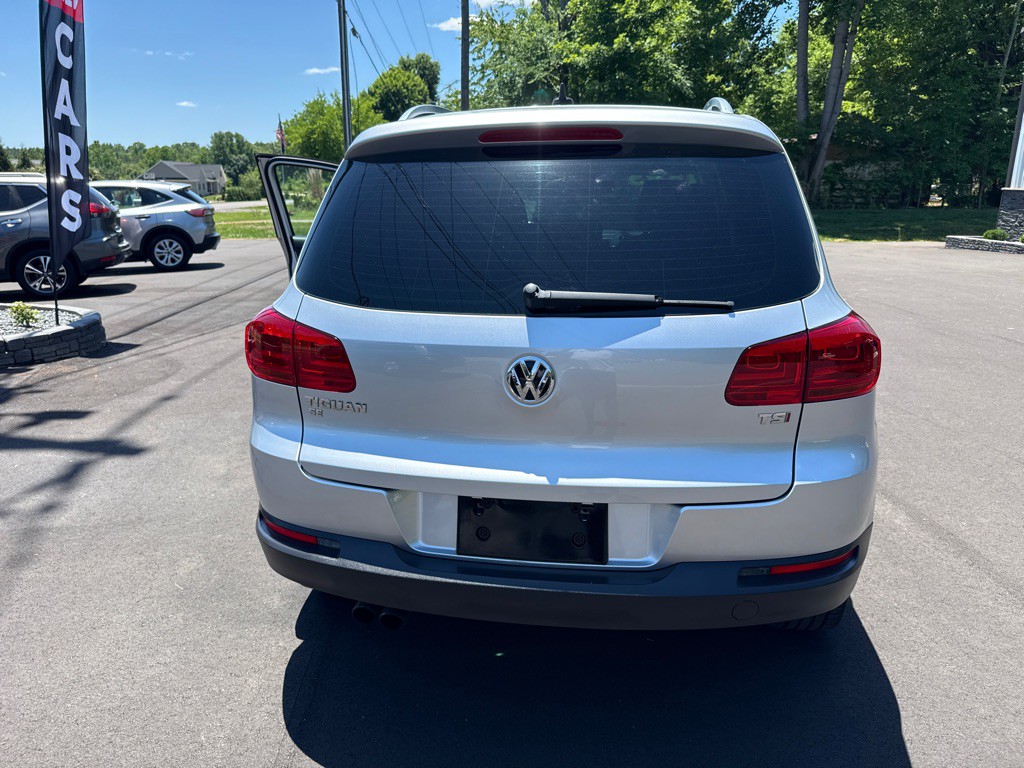 2017 Volkswagen Tiguan Image 2