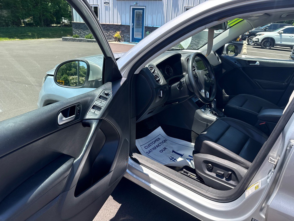 2017 Volkswagen Tiguan Image 9