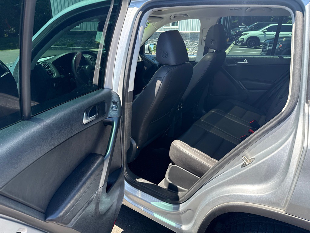 2017 Volkswagen Tiguan Image 10