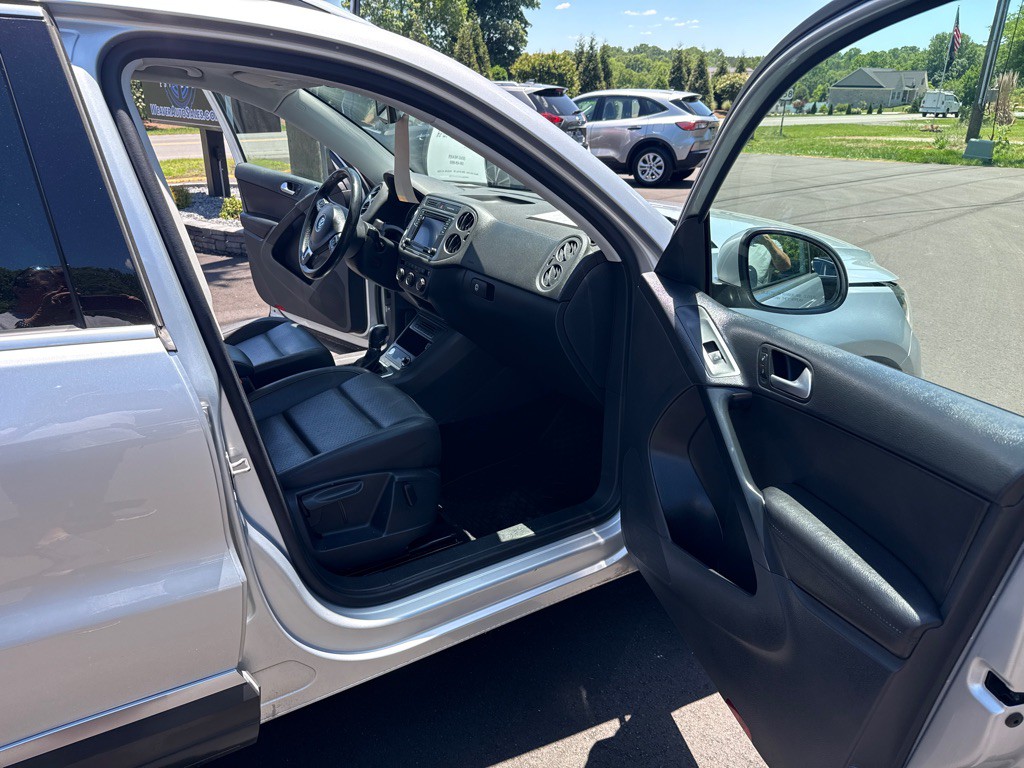 2017 Volkswagen Tiguan Image 13