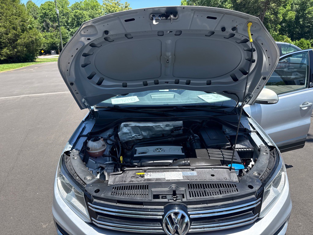 2017 Volkswagen Tiguan Image 14
