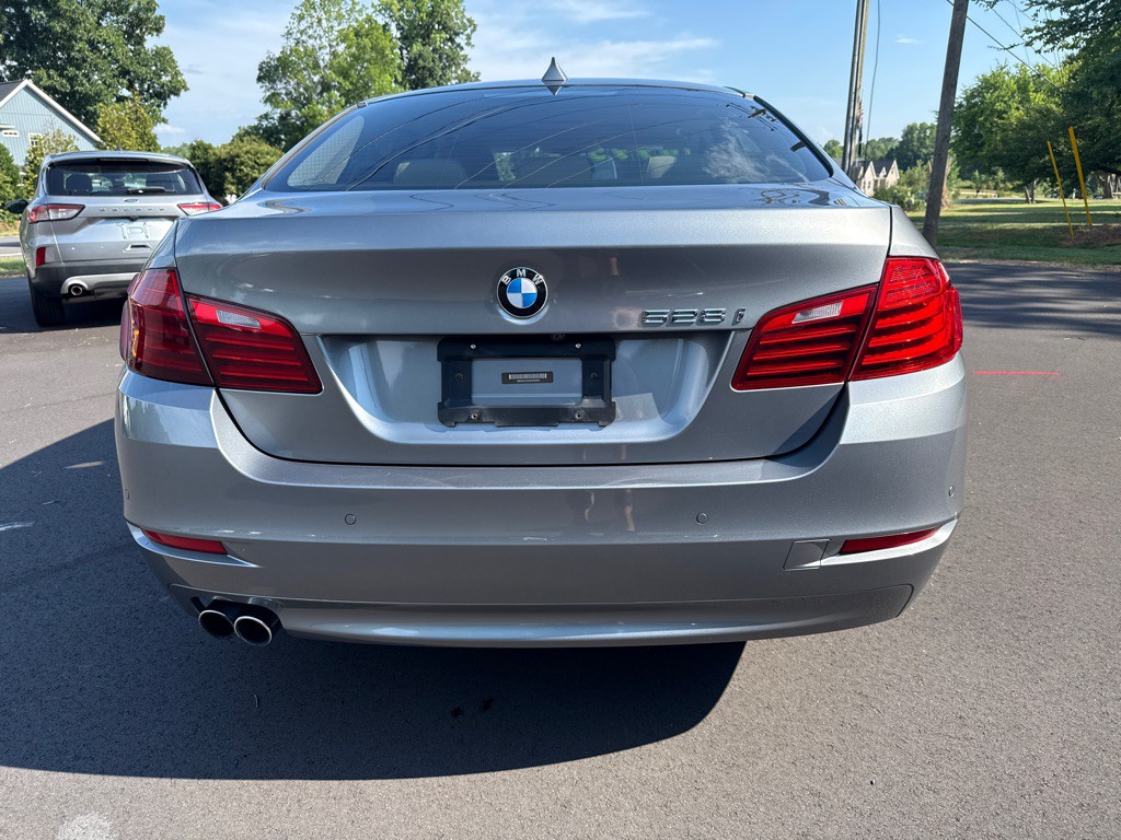 2016 BMW 5 Series Image 3