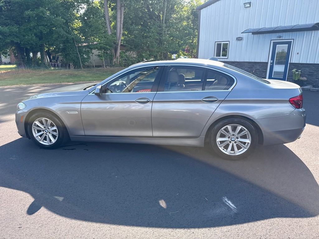 2016 BMW 5 Series Image 5