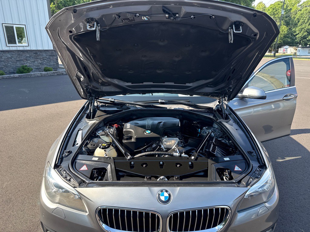 2016 BMW 5 Series Image 14