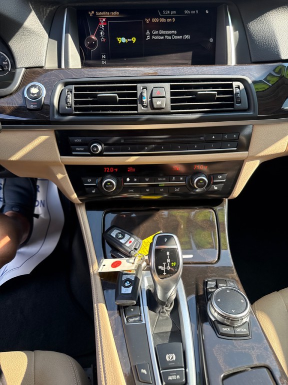 2016 BMW 5 Series Image 16