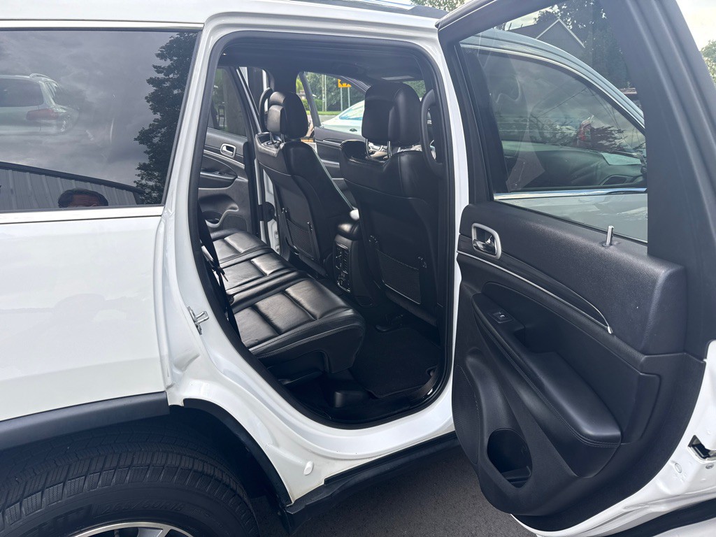 2020 Jeep Grand Cherokee Image 12