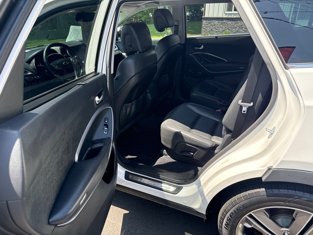 2013 Hyundai Santa Fe Image 10