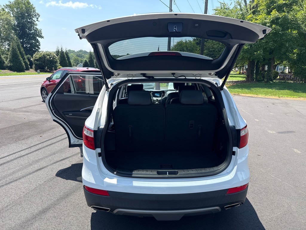 2013 Hyundai Santa Fe Image 11