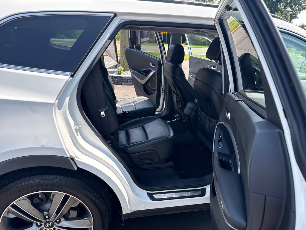 2013 Hyundai Santa Fe Image 12