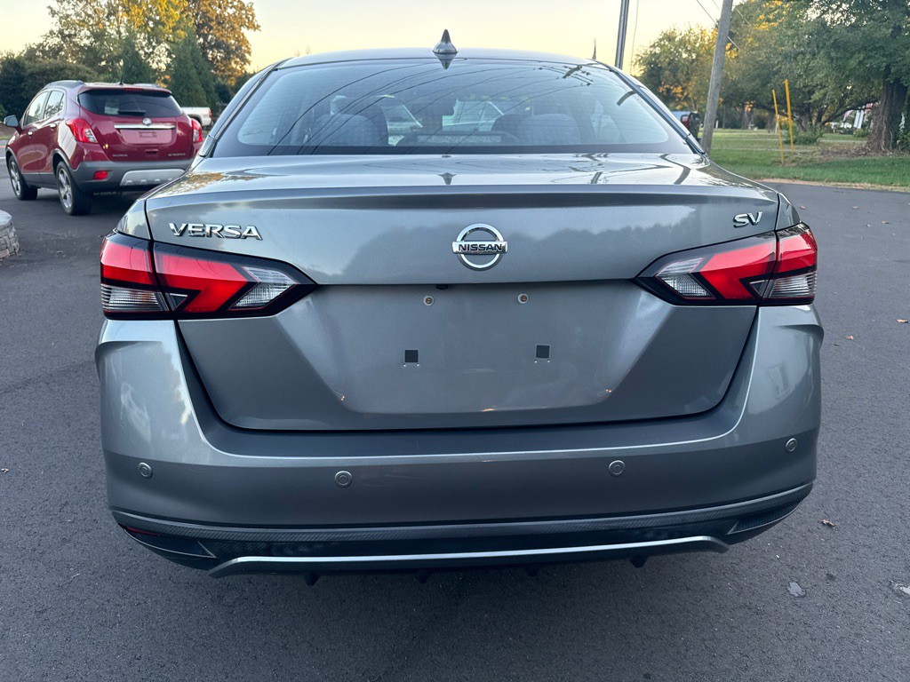 2020 Nissan Versa Image 7
