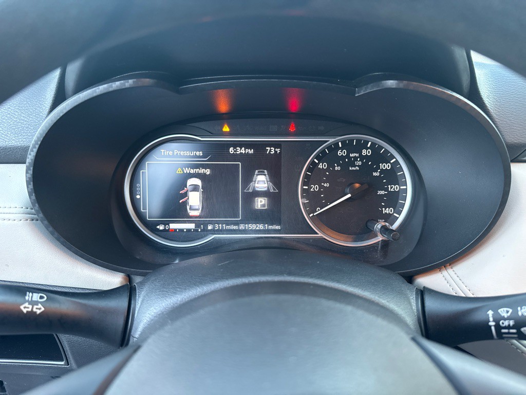 2020 Nissan Versa Image 16