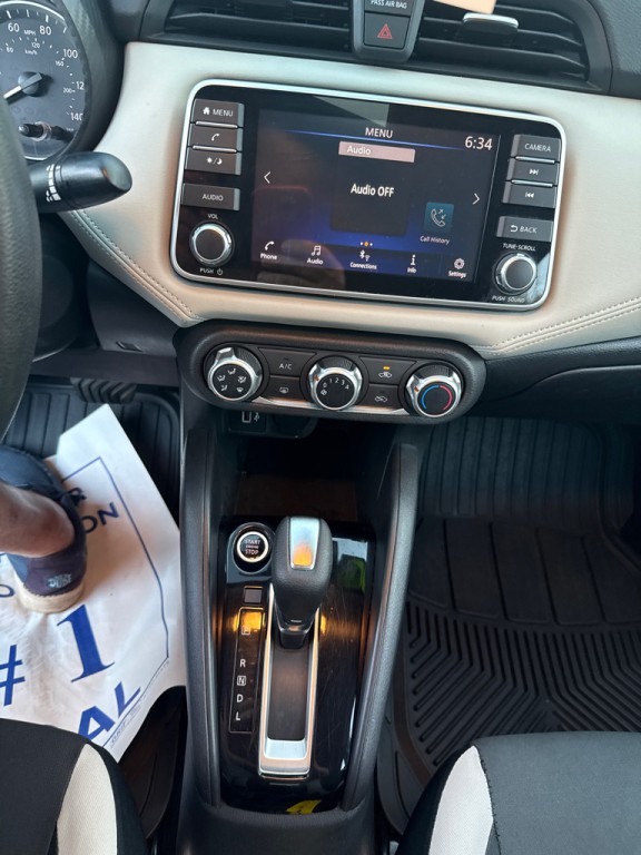 2020 Nissan Versa Image 17
