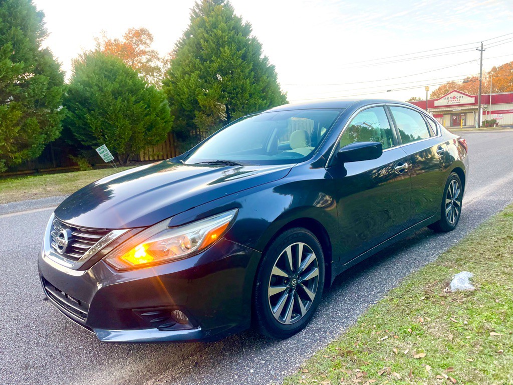 2016 Nissan Altima Image 1