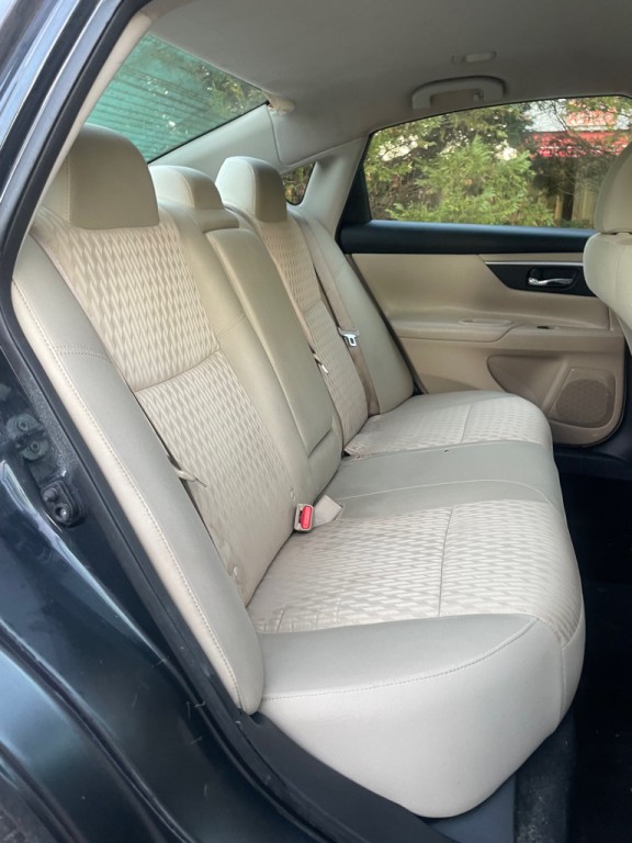 2016 Nissan Altima Image 13
