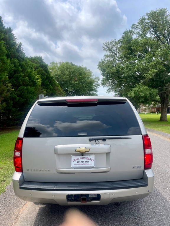 2007 Chevrolet Suburban Image 4