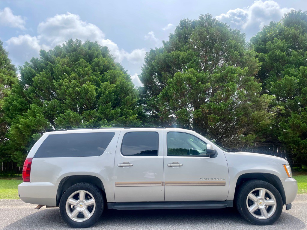 2007 Chevrolet Suburban Image 6