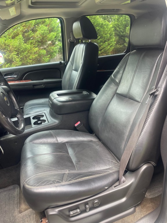 2007 Chevrolet Suburban Image 8